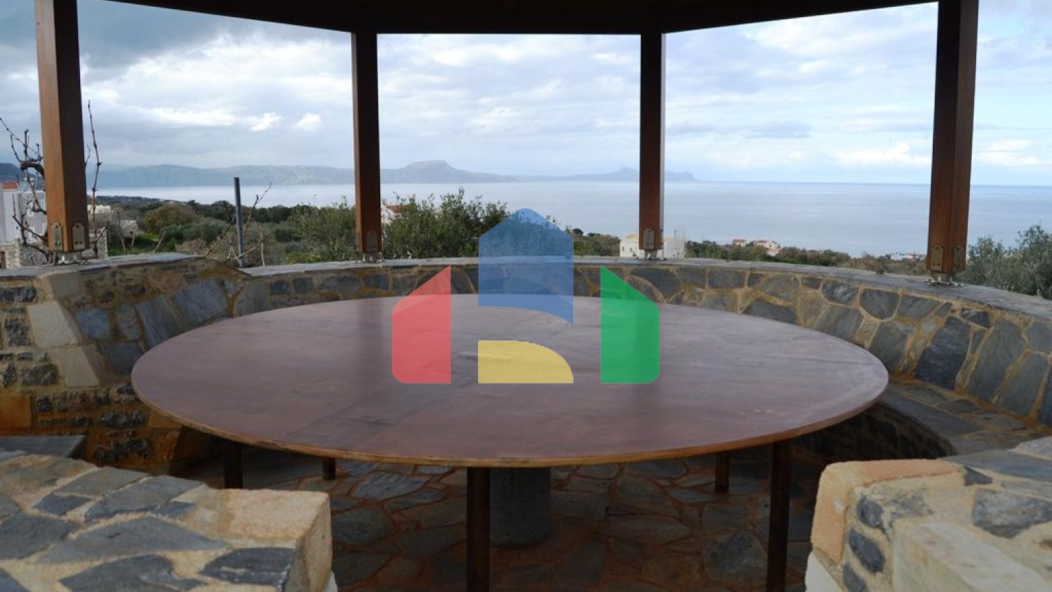 Продаж - Котедж 300 m² на Криті