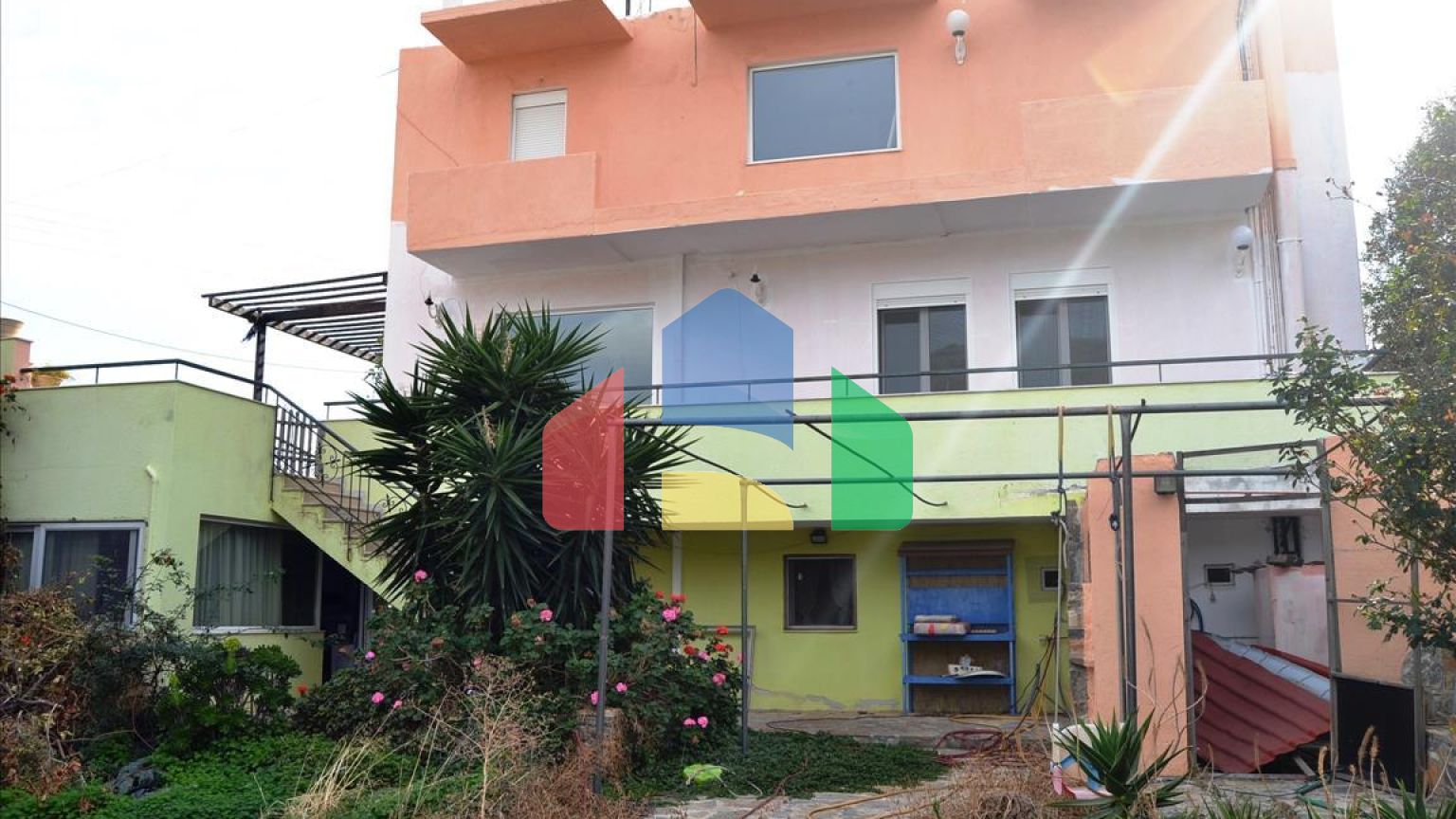 Продаж - Котедж 340 m² на Криті