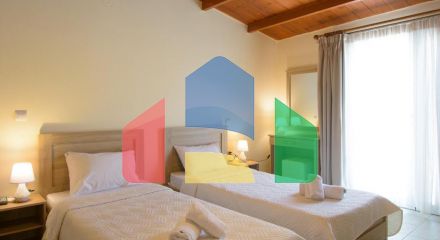 For Sale - Hotel 1500 m² in Crete