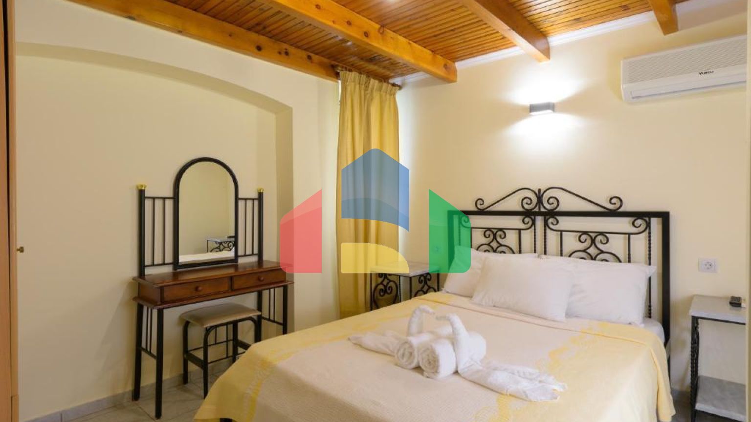 Продажа - Гостиница 1500 m² на Крите