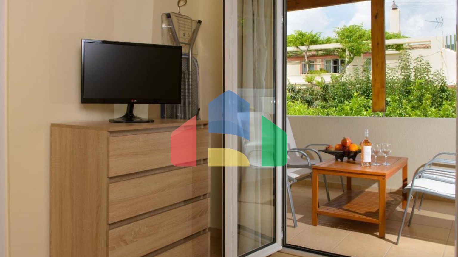 Продажа - Гостиница 1500 m² на Крите