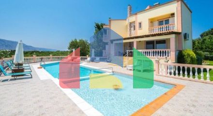 For Sale - Villa 337 m² in Crete