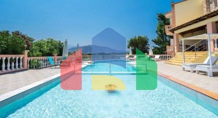 Продажа - Вилла 337 m² на Крите