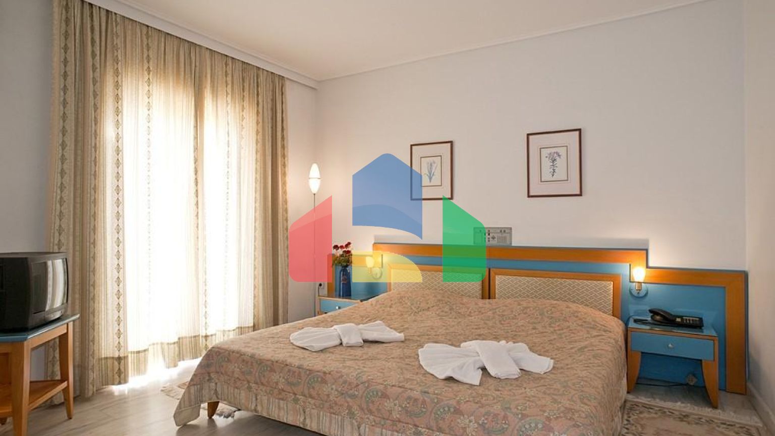 Продажа - Гостиница 4726 m² на Крите