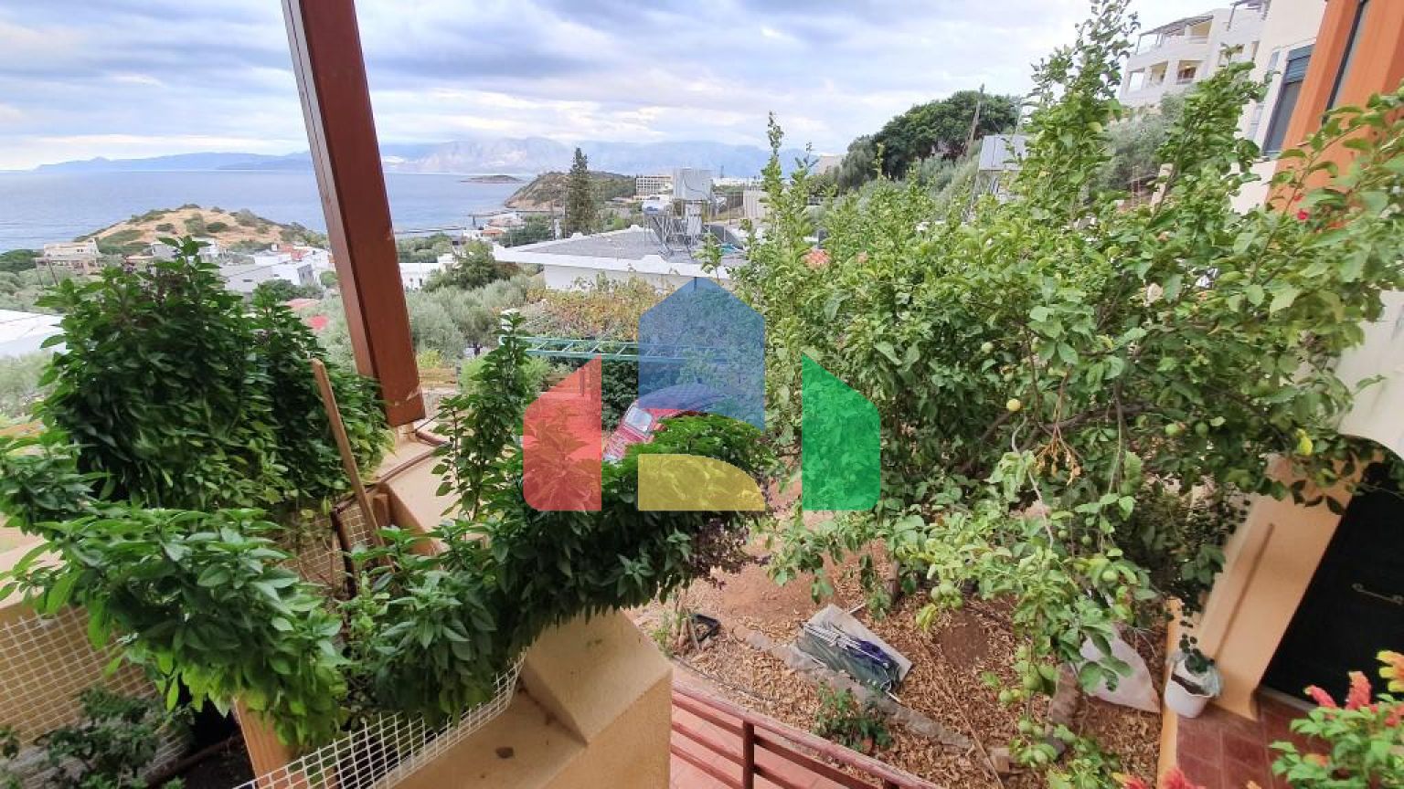 Продаж - Котедж 280 m² на Криті