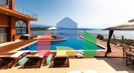 For Sale - Villa 465 m² in Crete