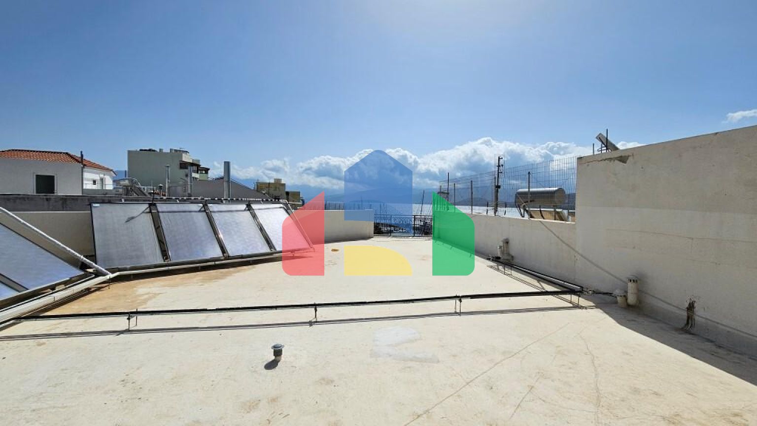 Продажа - Здание 1240 m² на Крите