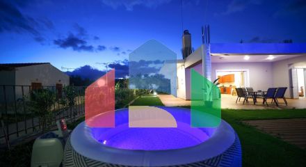 Продаж - Вілла 100 m² на Криті