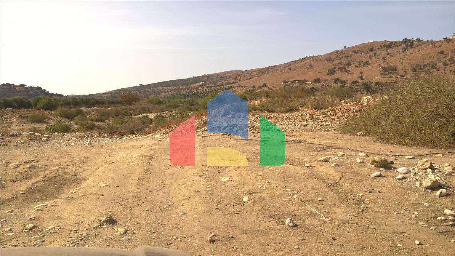 Продаж - Земельна ділянка 96000 m² на Криті