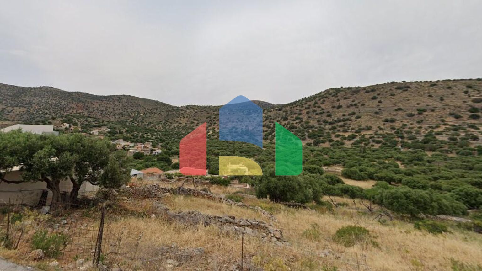 Продаж - Земельна ділянка 1700 m² на Криті