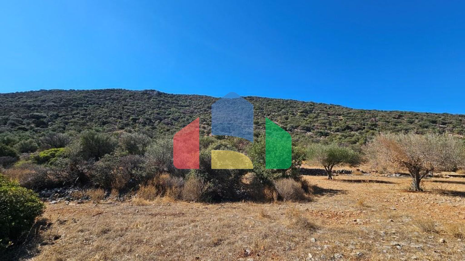 Продаж - Земельна ділянка 4033 m² на Криті