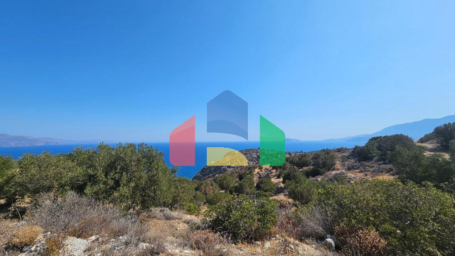 Продаж - Земельна ділянка 4290 m² на Криті