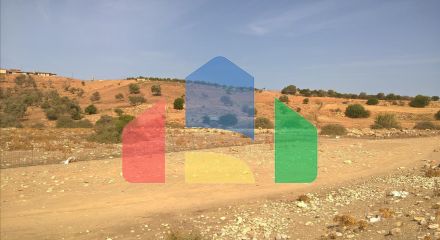 Продаж - Земельна ділянка 100000 m² на Криті