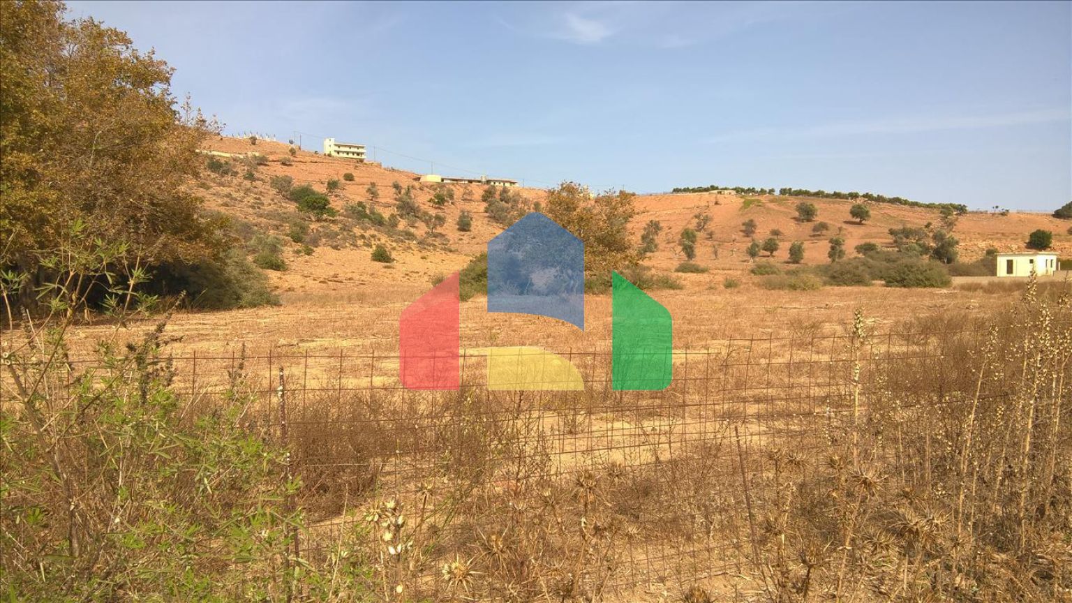 Продаж - Земельна ділянка 100000 m² на Криті