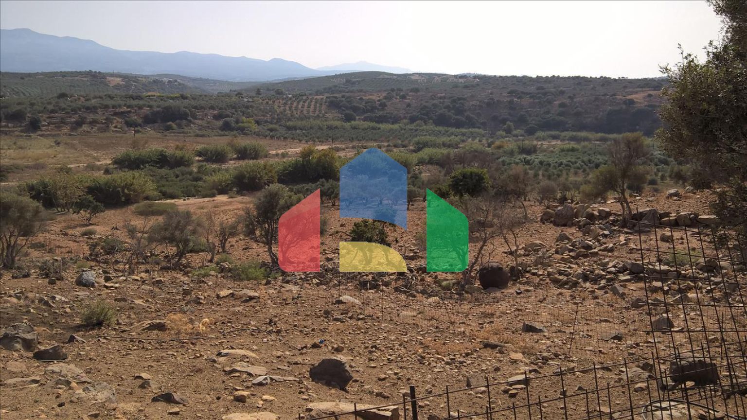 Продаж - Земельна ділянка 100000 m² на Криті