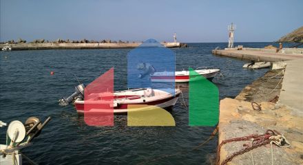 Продаж - Земельна ділянка 100000 m² на Криті