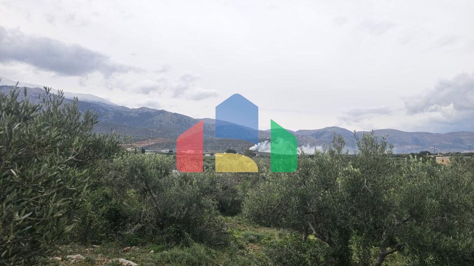 Продаж - Земельна ділянка 8500 m² на Криті