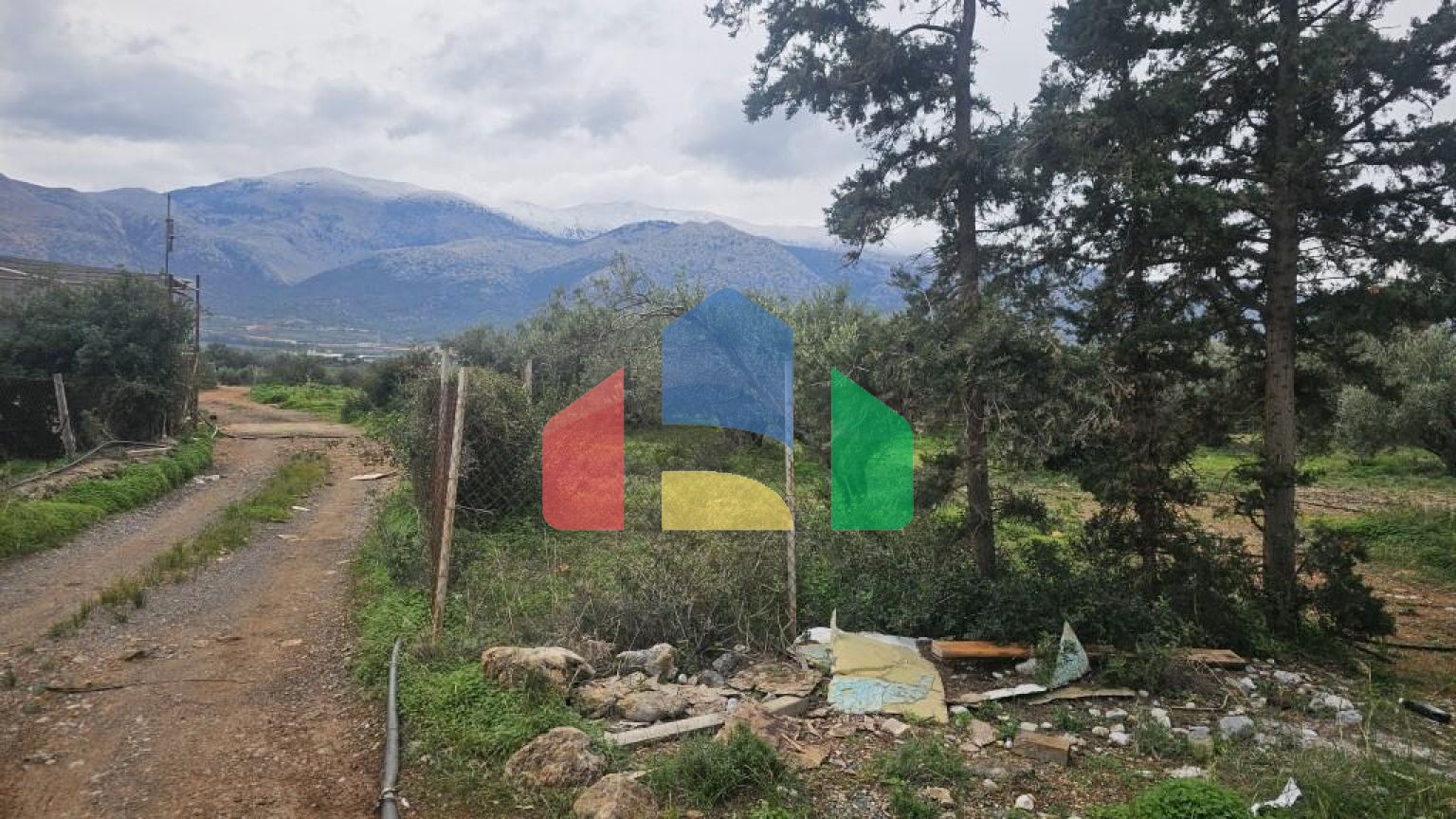 Продаж - Земельна ділянка 8500 m² на Криті