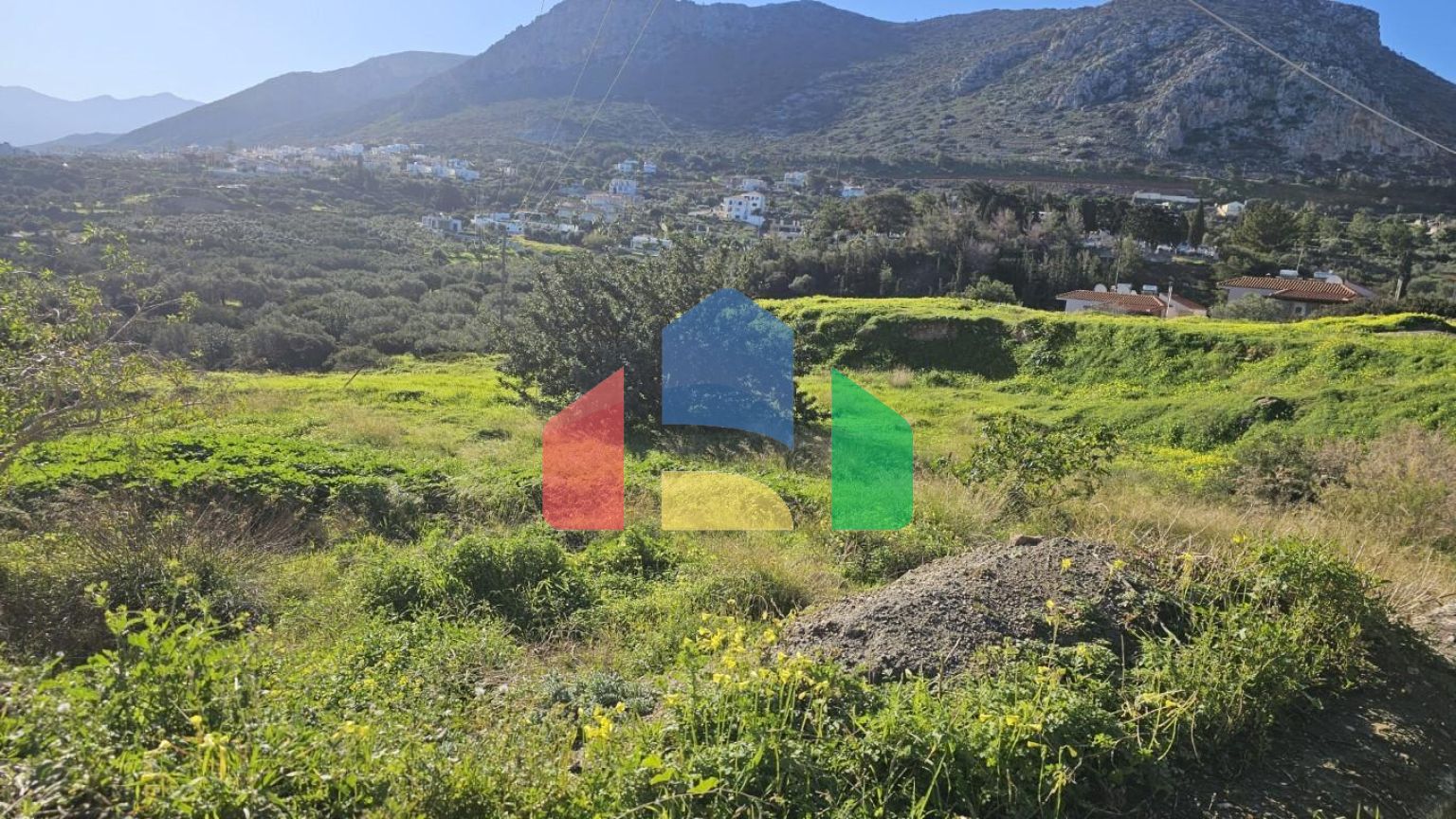 Продаж - Земельна ділянка 1121 m² на Криті