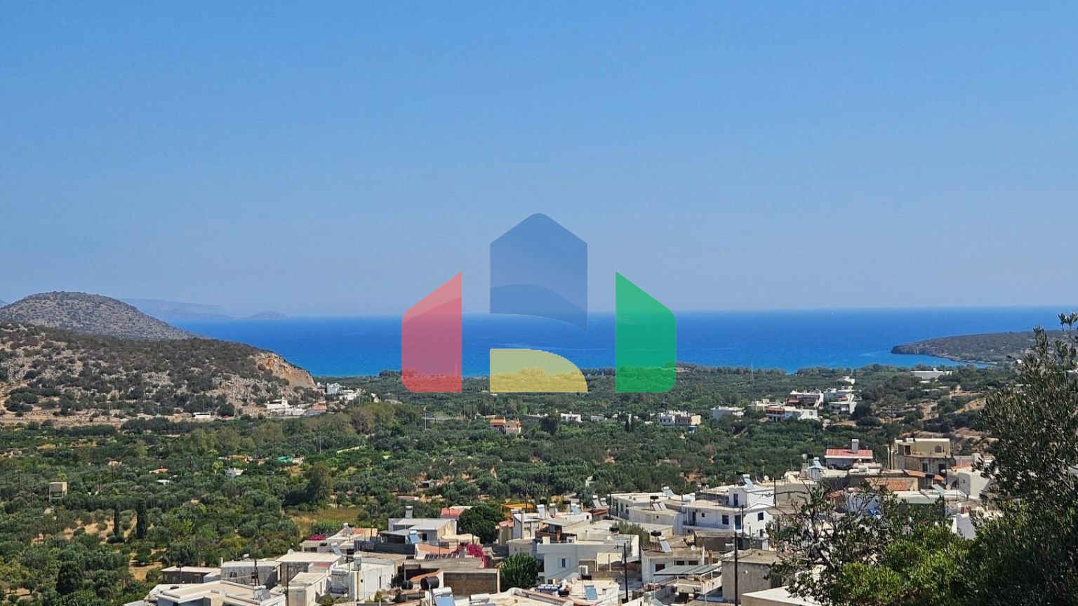 Продаж - Земельна ділянка 997 m² на Криті