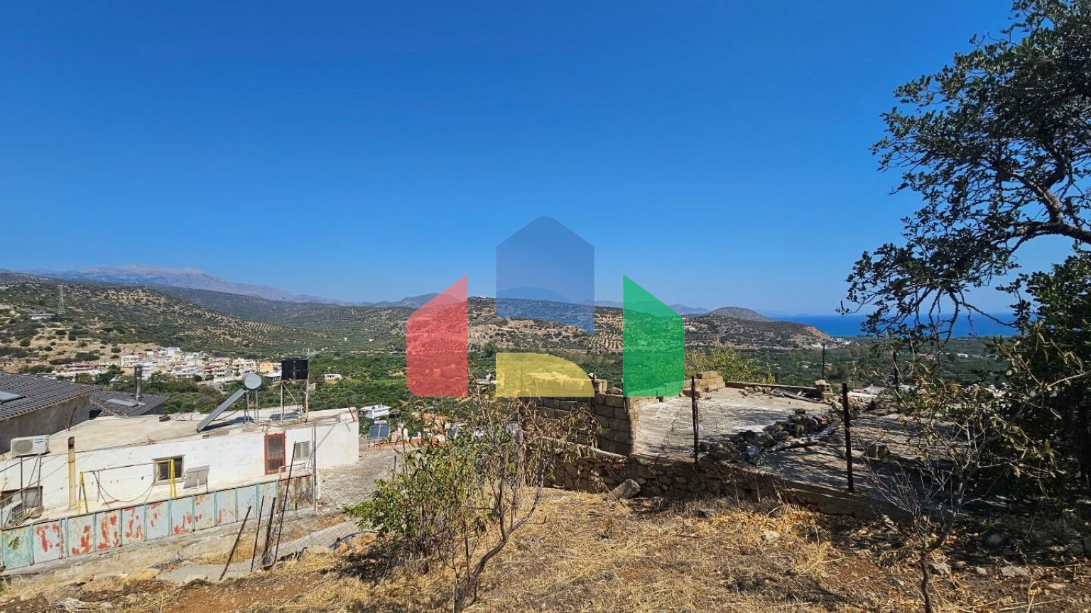 Продаж - Земельна ділянка 997 m² на Криті