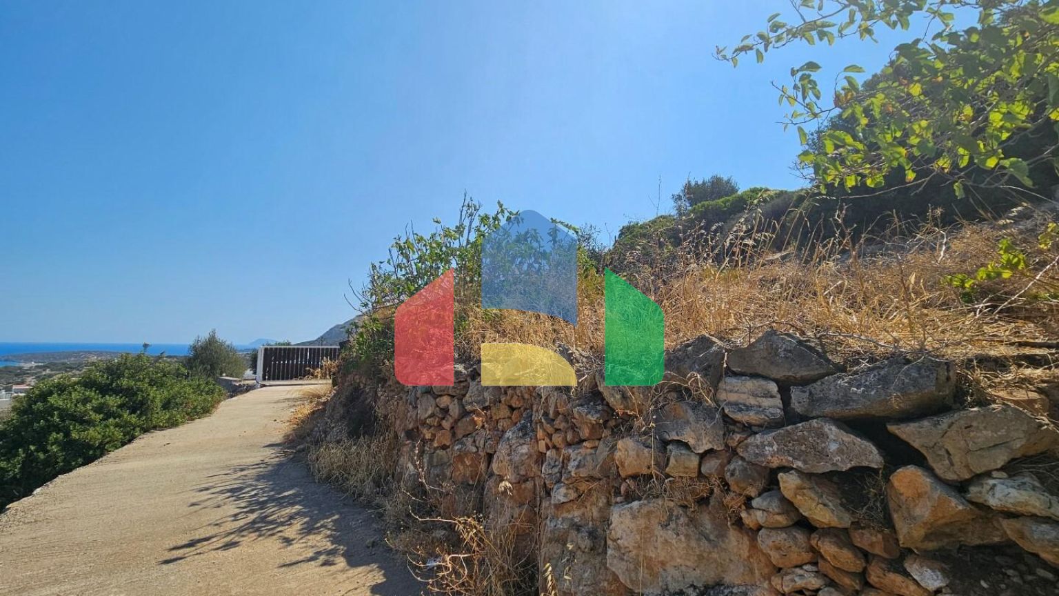 Продаж - Земельна ділянка 997 m² на Криті