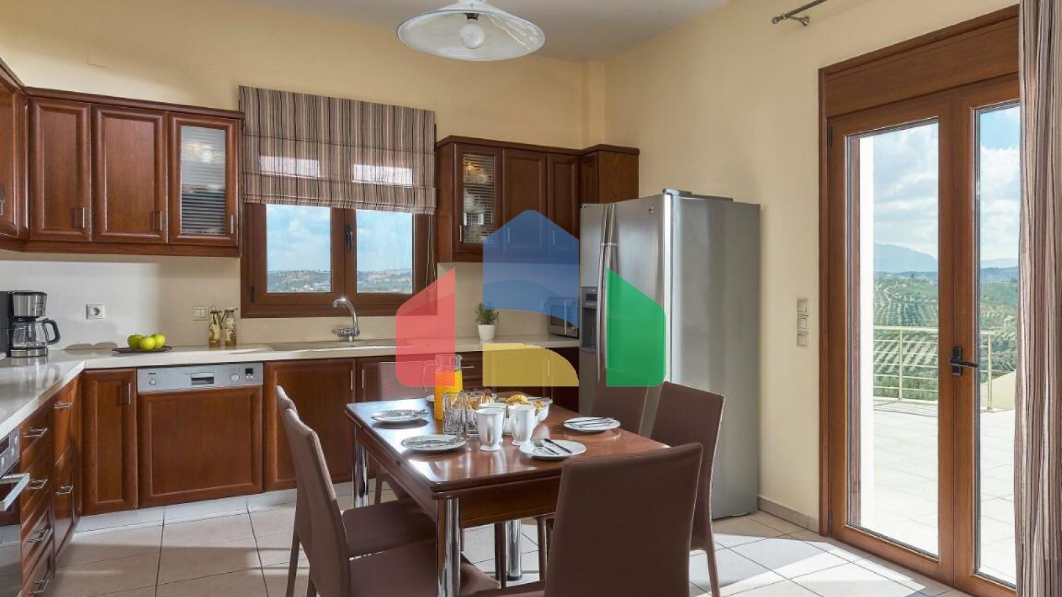 Продаж - Вілла 380 m² на Криті