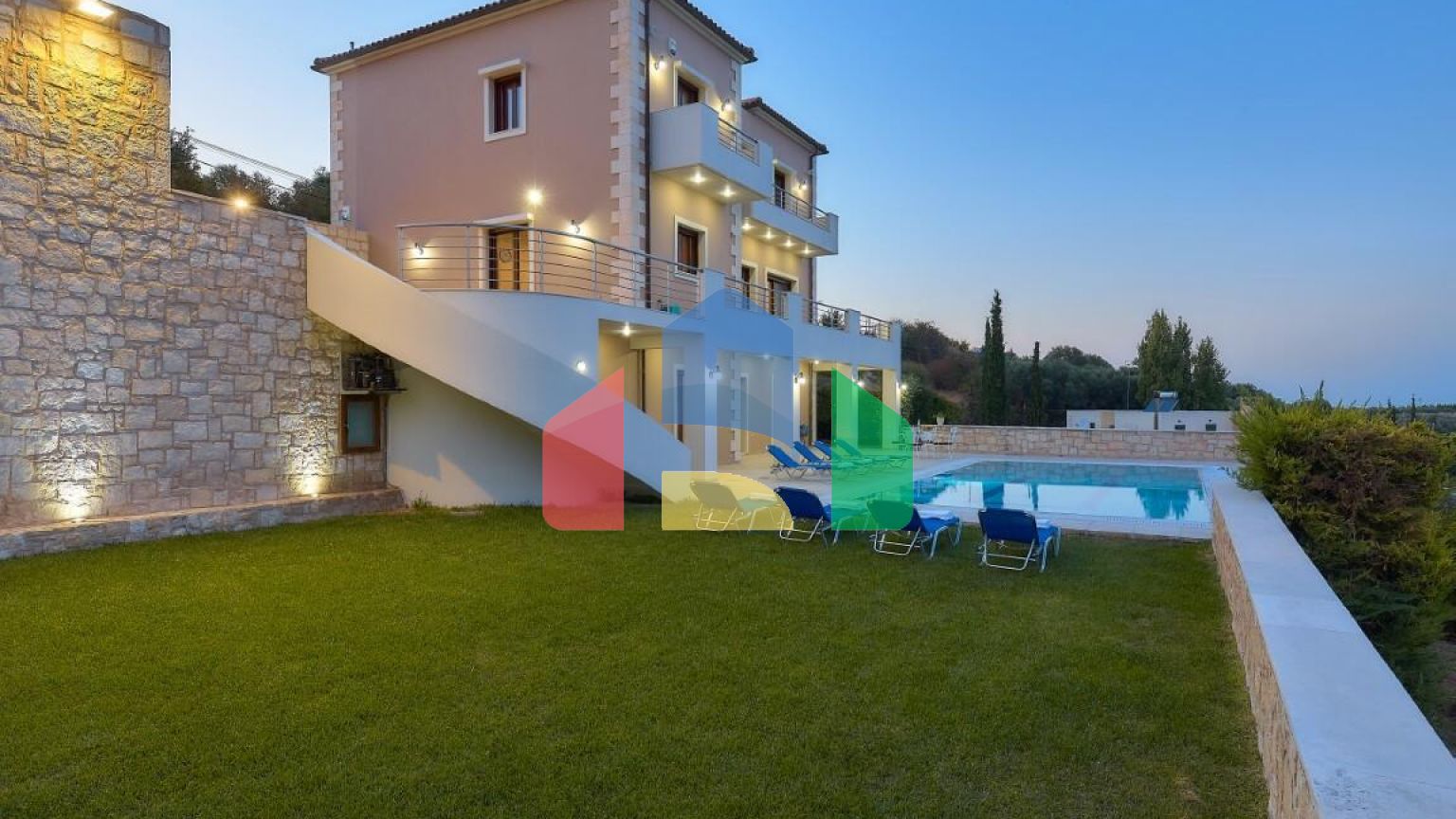 Продаж - Вілла 380 m² на Криті