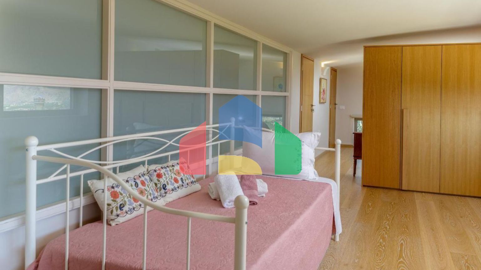 Продаж - Вілла 687 m² на Криті