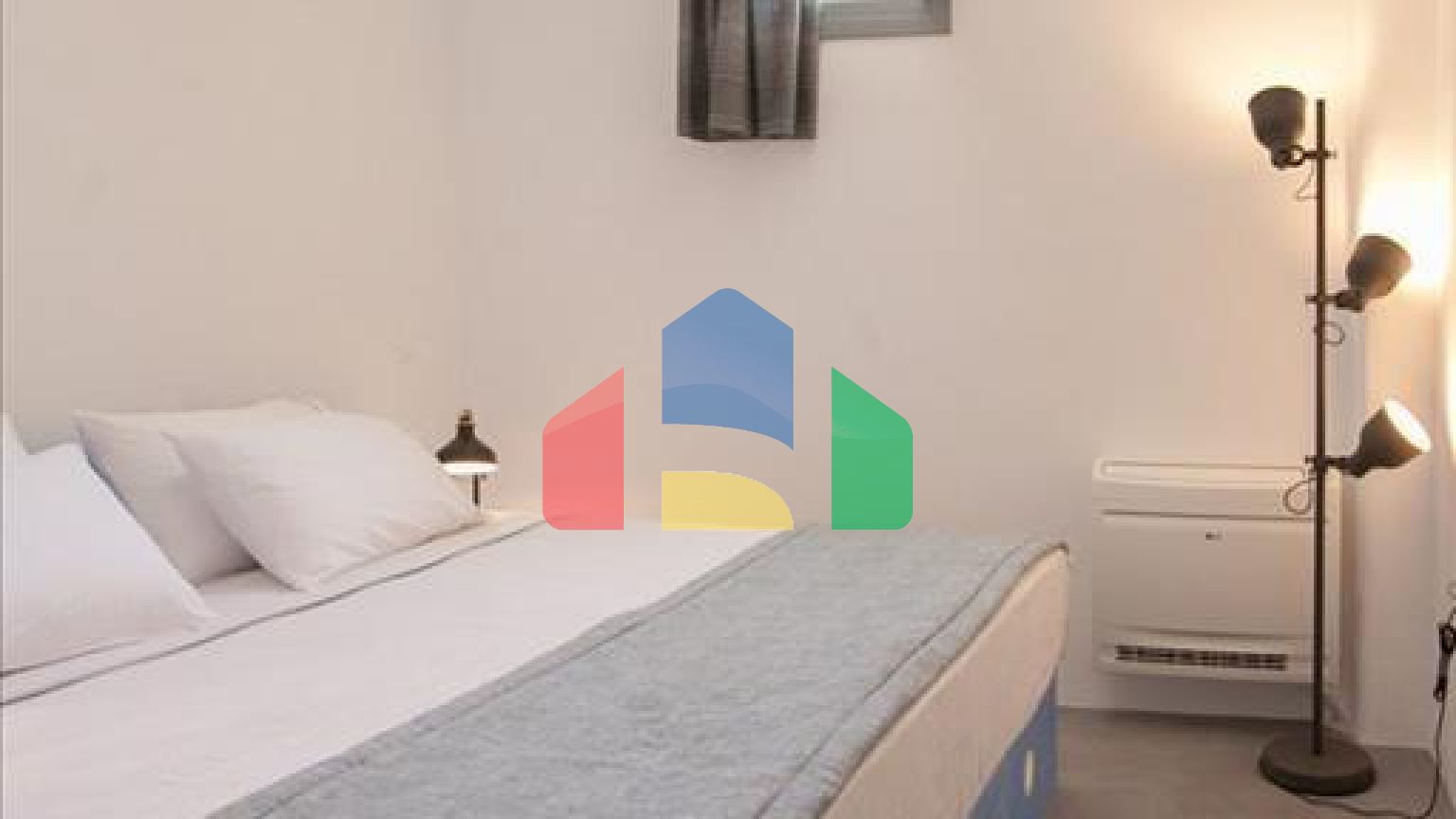 Продаж - Бізнес 1046 m² на Санторіні