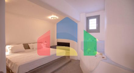 Продаж - Бізнес 1046 m² на Санторіні