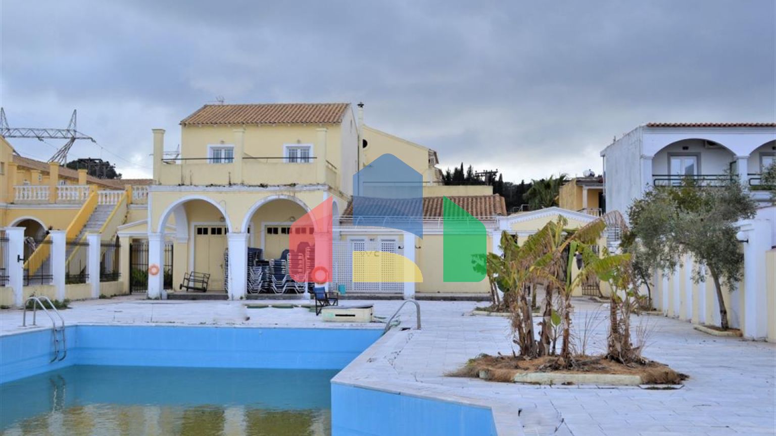 Продаж - Готель 1280 m² на о. Корфу