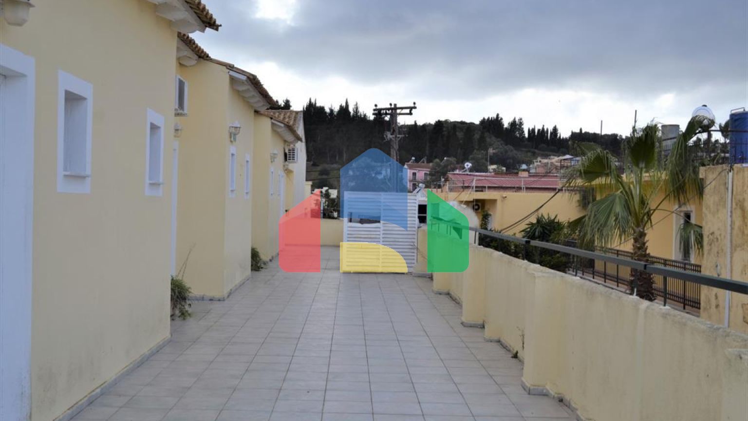 Продаж - Готель 1280 m² на о. Корфу