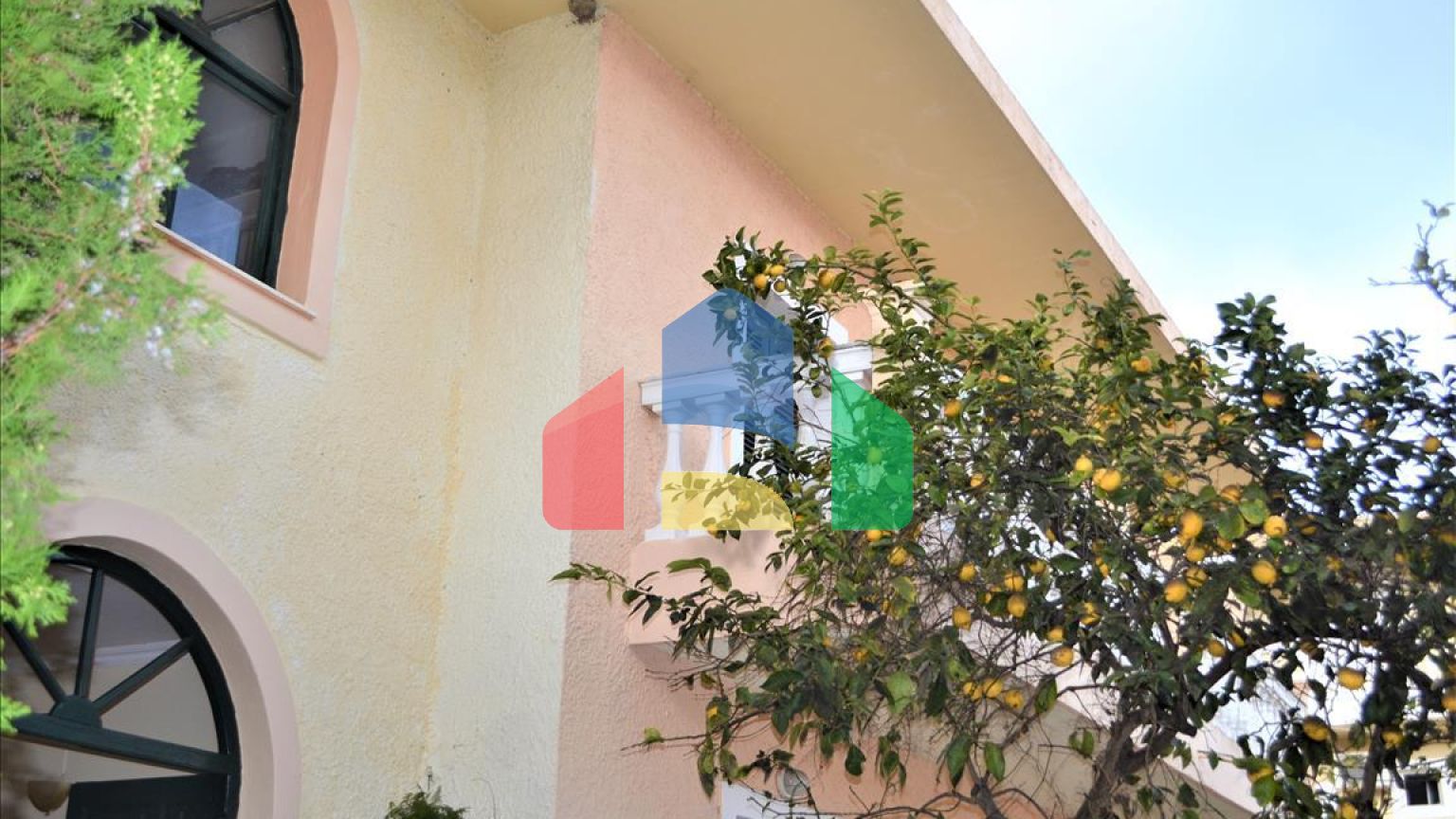 Продаж - Готель 1280 m² на о. Корфу