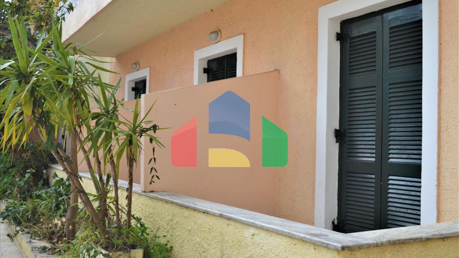 Продаж - Готель 1280 m² на о. Корфу