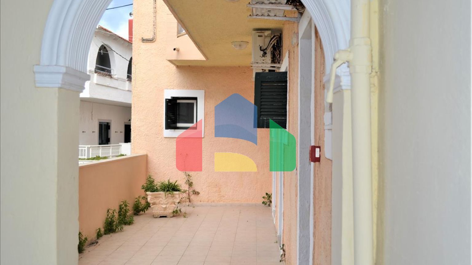 Продаж - Готель 1280 m² на о. Корфу