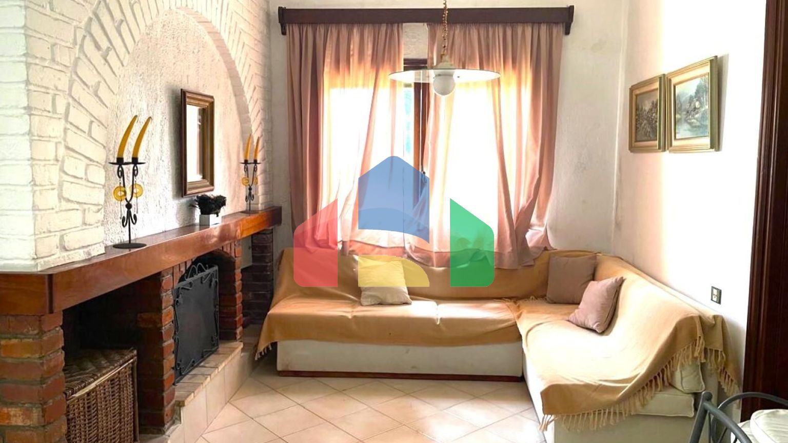 Продаж - Котедж 318 m² на о. Корфу