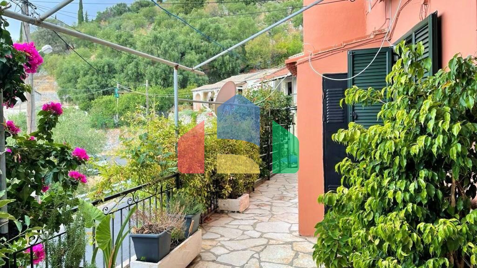 Продажа - Таунхаус 135 m² на о. Корфу