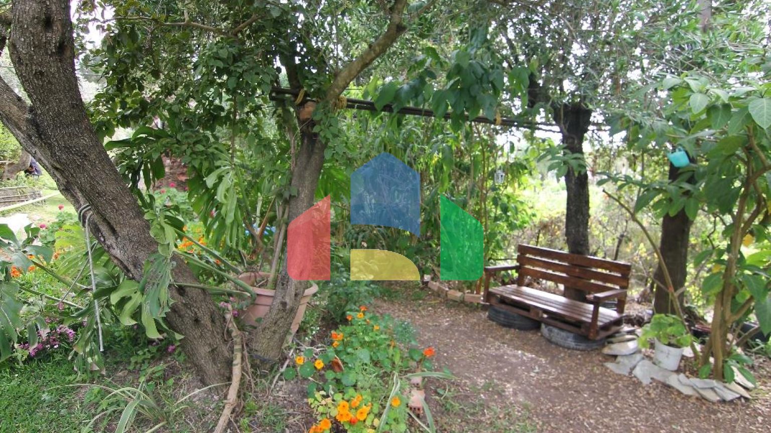 Продаж - Готель 469 m² на о. Корфу