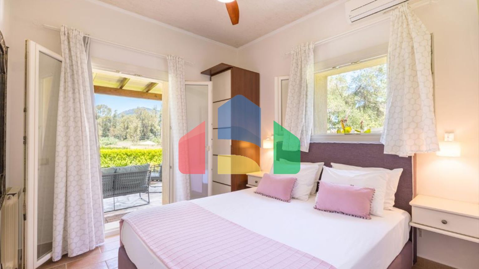 Продажа - Вилла 300 m² на о. Корфу