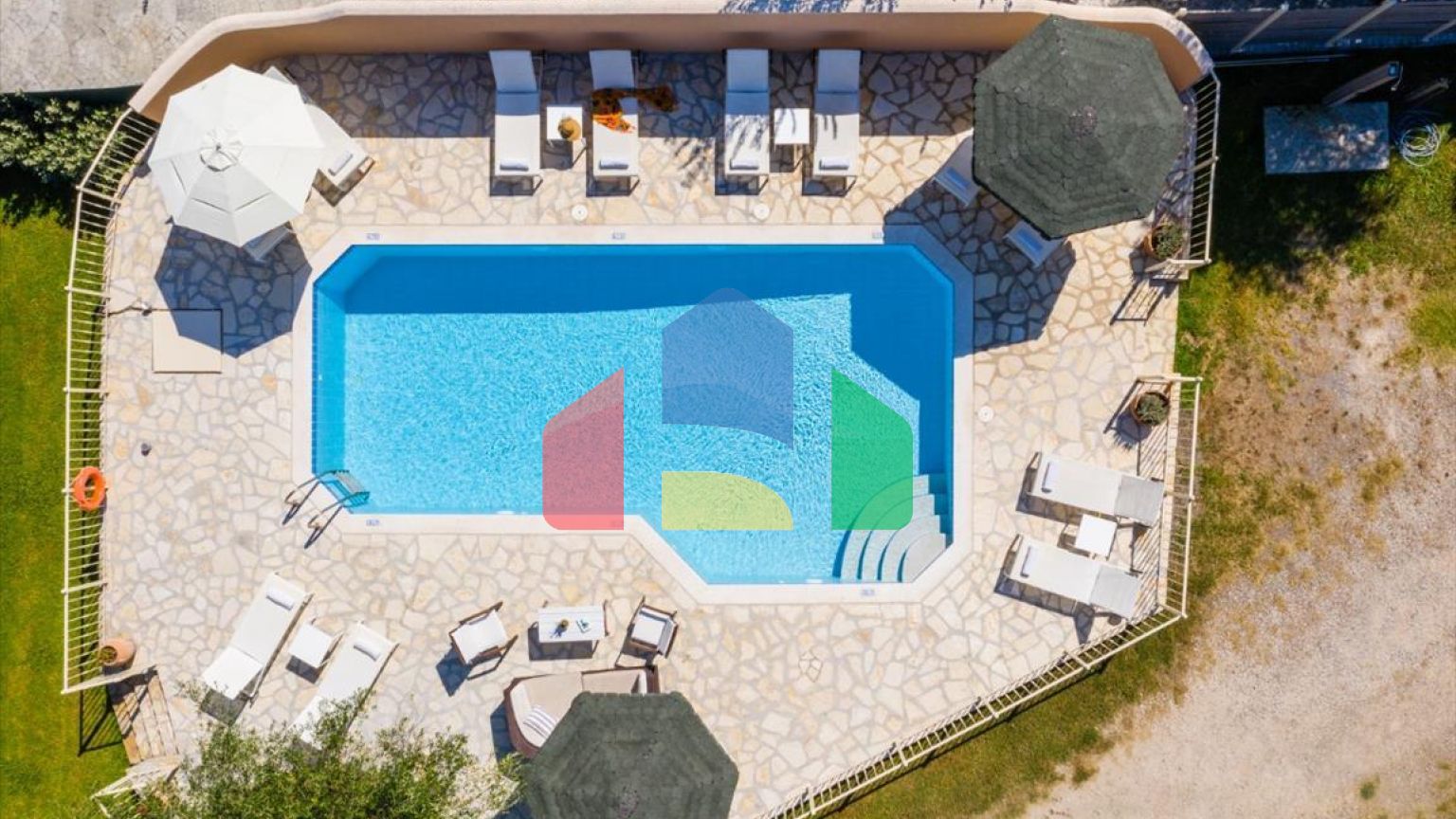 Продажа - Вилла 300 m² на о. Корфу