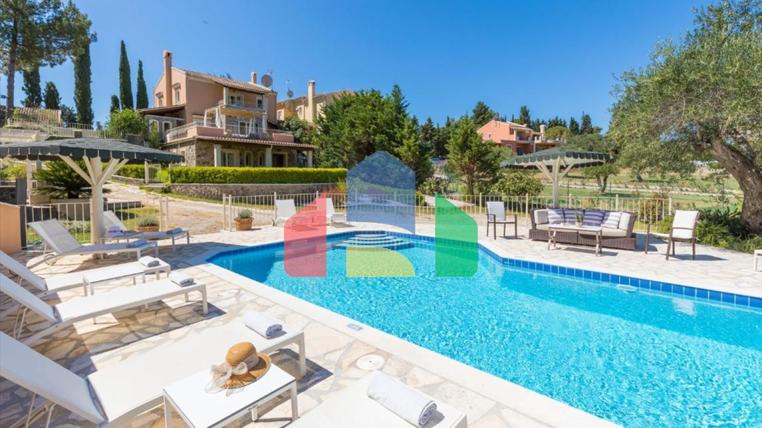 Продажа - Вилла 300 m² на о. Корфу