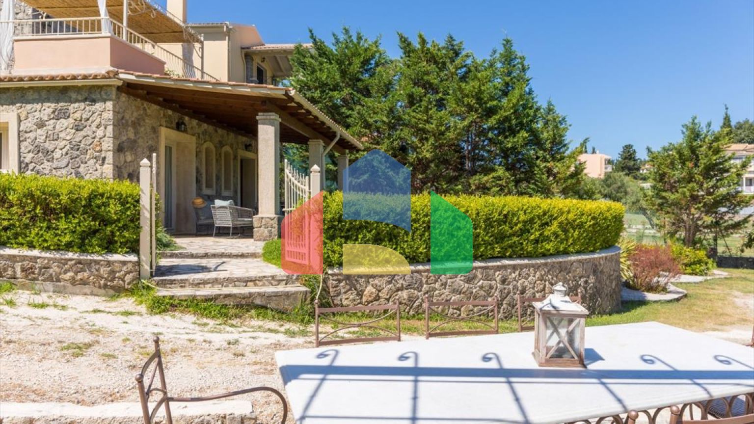 Продажа - Вилла 300 m² на о. Корфу