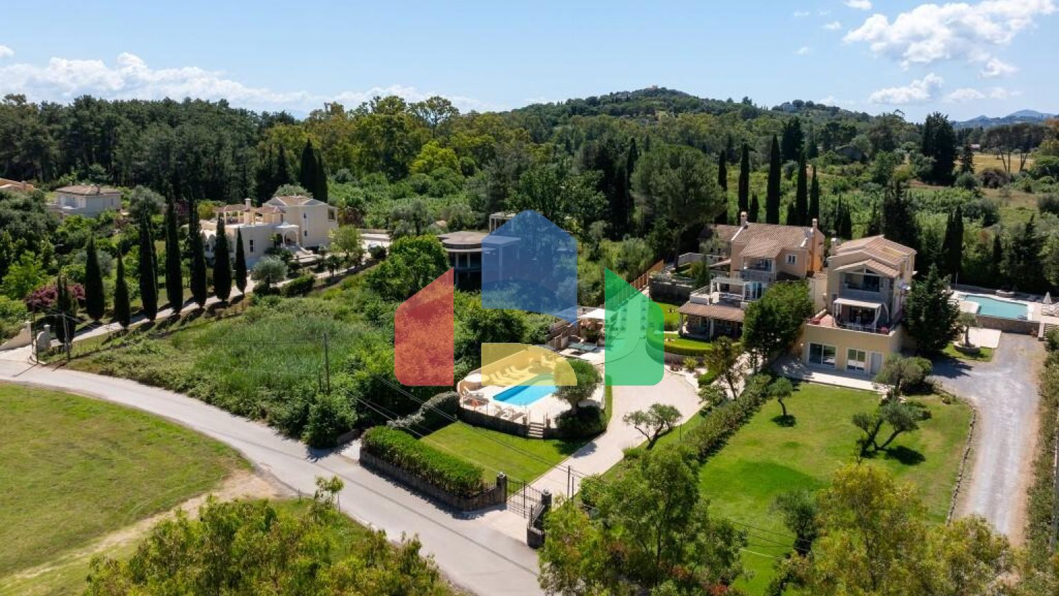 Продажа - Вилла 300 m² на о. Корфу