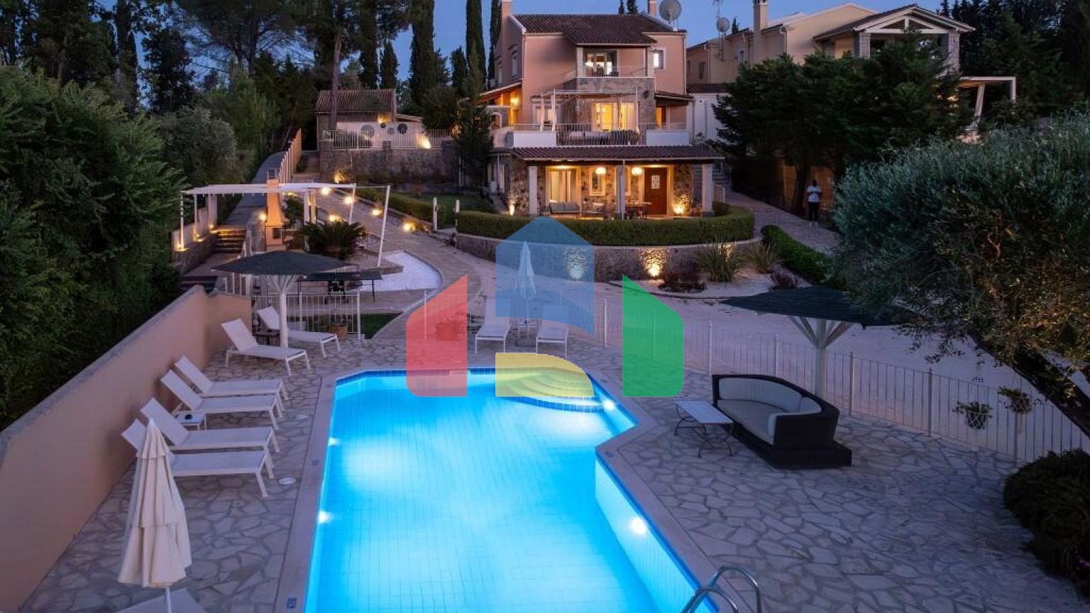 Продажа - Вилла 300 m² на о. Корфу