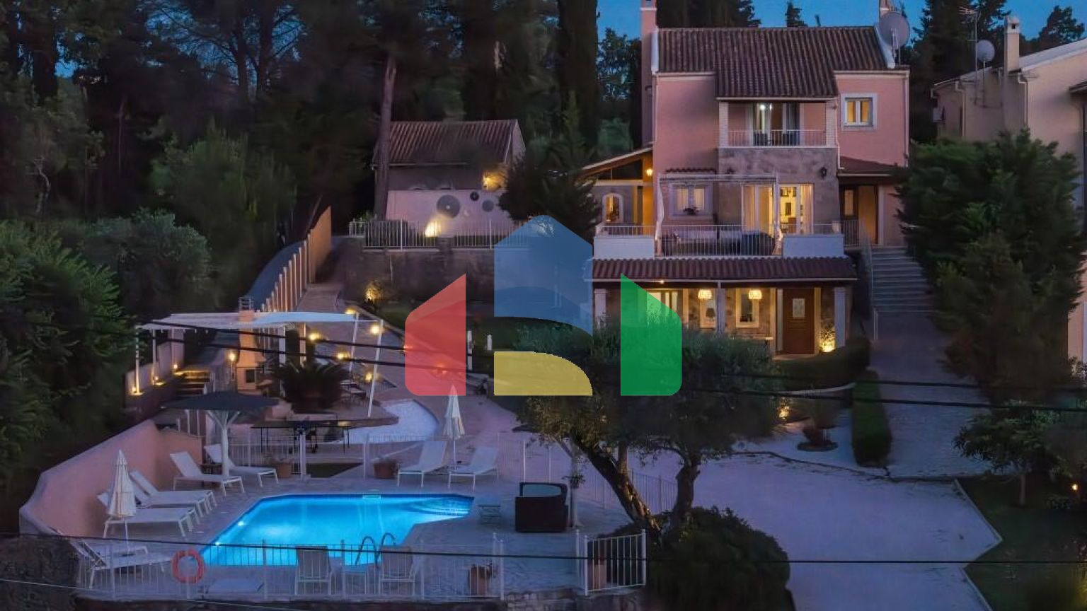 Продажа - Вилла 300 m² на о. Корфу