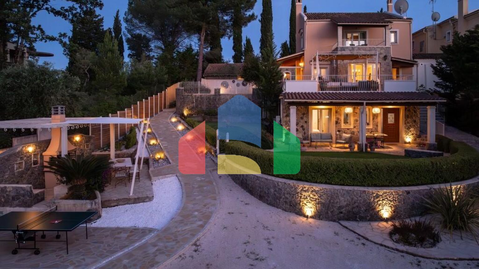 Продажа - Вилла 300 m² на о. Корфу