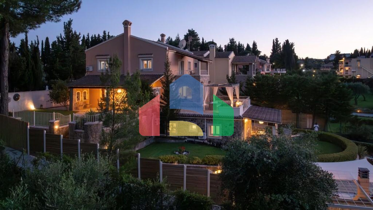 Продажа - Вилла 300 m² на о. Корфу