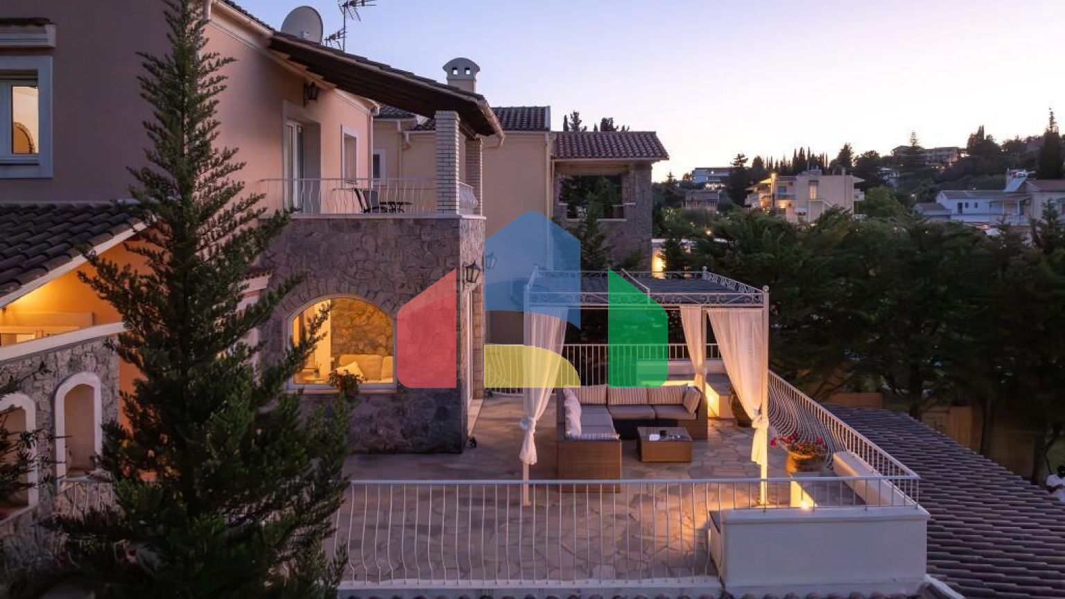 Продажа - Вилла 300 m² на о. Корфу