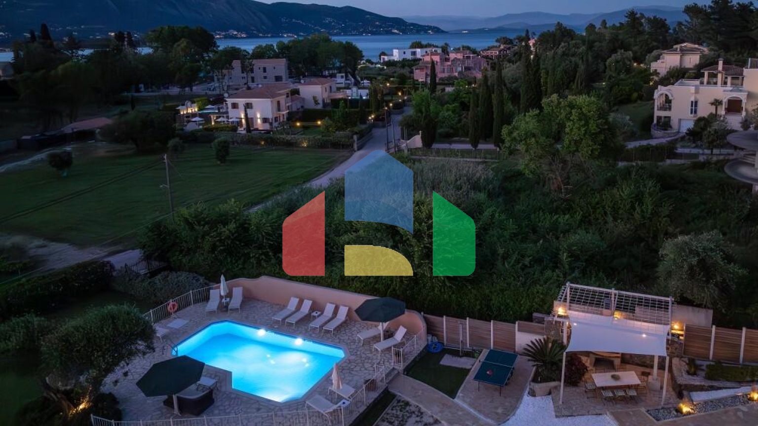 Продажа - Вилла 300 m² на о. Корфу